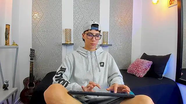 Nikolay Gregori online show from 02/16/25, 10:43