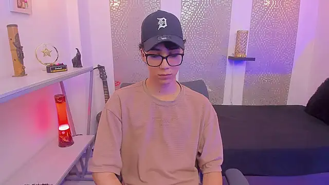 Nikolay Gregori online show from 09/28/25, 04:40