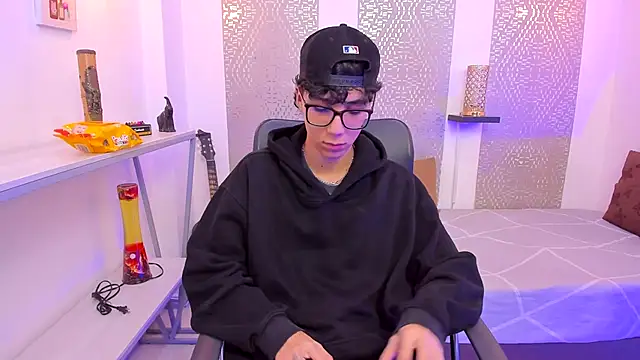 Nikolay Gregori online show from 10/21/25, 04:57