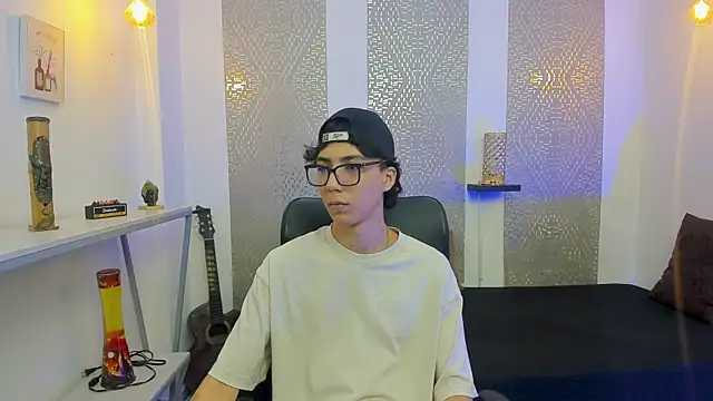 Nikolay Gregori online show from 10/22/25, 04:13