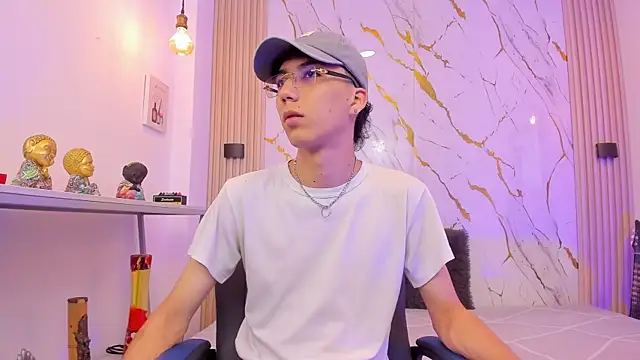 Nikolay Gregori online show from 04/16/26, 04:13