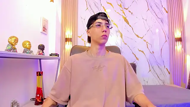 Nikolay Gregori online show from 04/21/26, 04:08