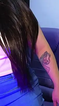 Luciernaga18 online show from 11/17/25, 03:34