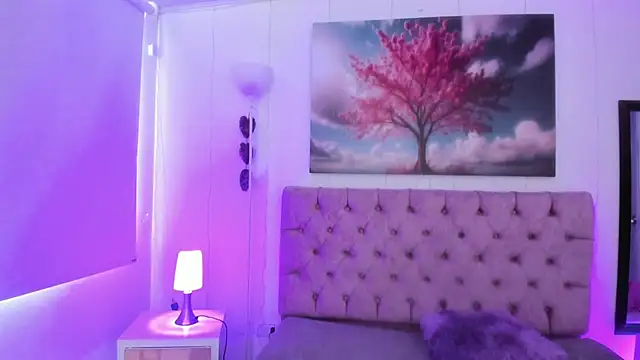 Snapshot of Julianaa_Castro_ chatting on 01/10/25, 05:56 Julianaa Castro online show from 01/10/25, 05:56