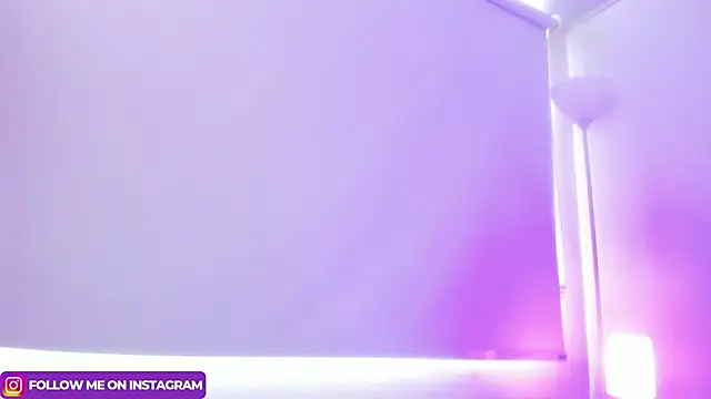 Snapshot of Julianaa_Castro_ chatting on 03/13/25, 02:55 Julianaa Castro online show from 03/13/25, 02:55