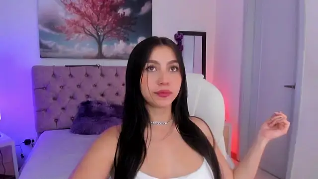 Snapshot of Julianaa_Castro_ chatting on 03/22/25, 11:42 Julianaa Castro online show from 03/22/25, 11:42