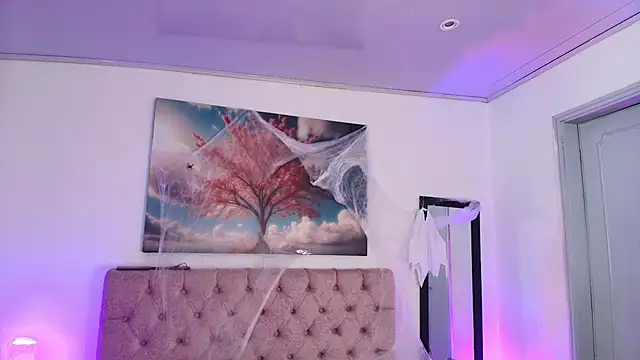 Snapshot of Julianaa_Castro_ chatting on 10/29/25, 11:34 Julianaa Castro online show from 10/29/25, 11:34