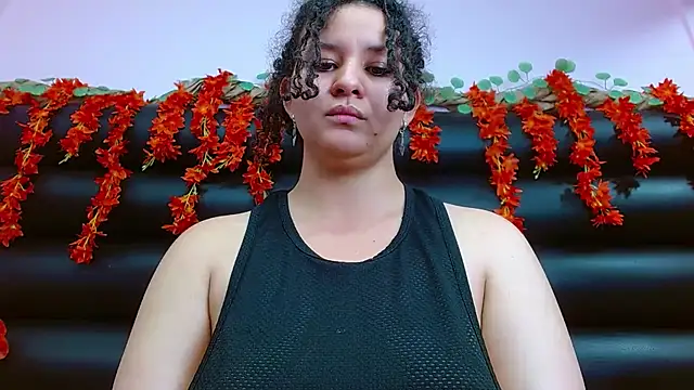 Snapshot of AlaSmith chatting on 02/02/25, 11:30 AlaSmith online show from 02/02/25, 11:30