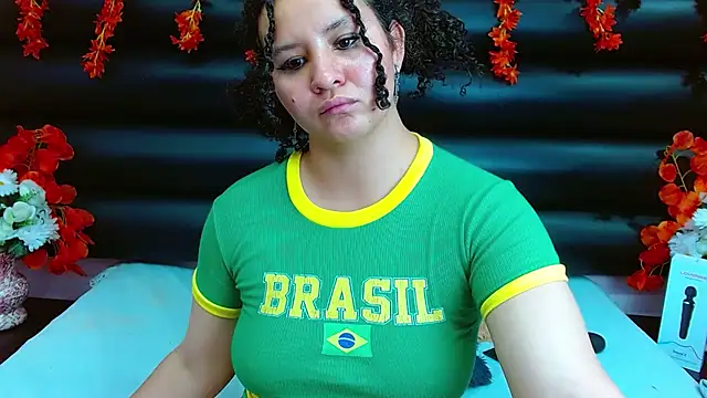 Snapshot of AlaSmith chatting on 02/04/25, 04:59 AlaSmith online show from 02/04/25, 04:59