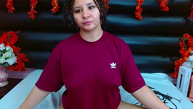 Snapshot of AlaSmith chatting on 02/06/25, 05:35 AlaSmith online show from 02/06/25, 05:35