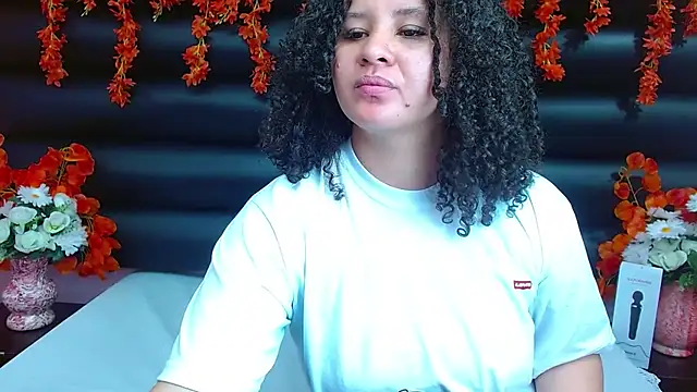 Snapshot of AlaSmith chatting on 02/08/25, 01:54 AlaSmith online show from 02/08/25, 01:54