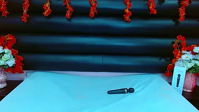 Snapshot of AlaSmith chatting on 02/11/25, 02:03 AlaSmith online show from 02/11/25, 02:03