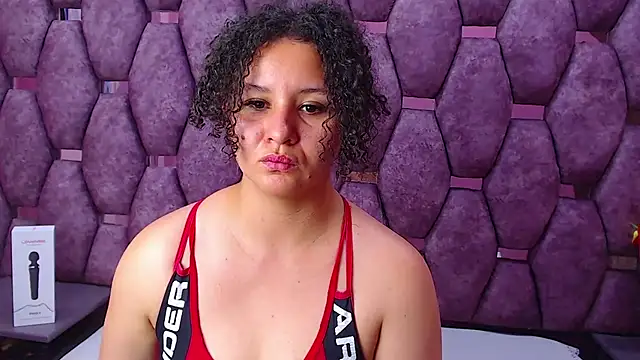 Snapshot of AlaSmith chatting on 02/23/25, 02:29 AlaSmith online show from 02/23/25, 02:29