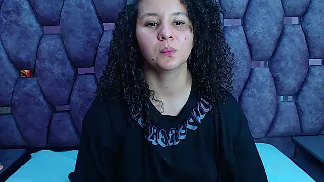 Snapshot of AlaSmith chatting on 03/12/25, 05:24 AlaSmith online show from 03/12/25, 05:24