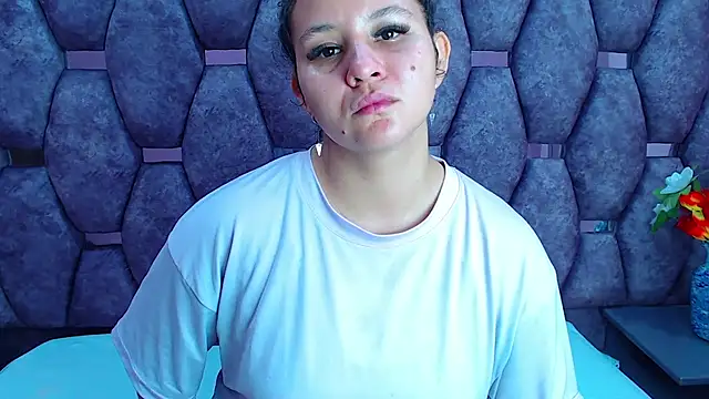 Snapshot of AlaSmith chatting on 03/13/25, 02:27 AlaSmith online show from 03/13/25, 02:27