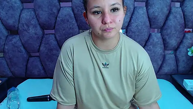 Snapshot of AlaSmith chatting on 03/22/25, 08:29 AlaSmith online show from 03/22/25, 08:29