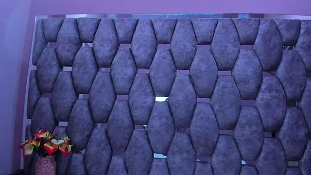 Snapshot of AlaSmith chatting on 11/16/25, 02:06 AlaSmith online show from 11/16/25, 02:06