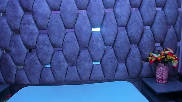 Snapshot of AlaSmith chatting on 11/26/25, 02:23 AlaSmith online show from 11/26/25, 02:23