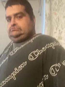 Snapshot of Miguel16i chatting on 12/05/24, 04:12 Miguel16i online show from 12/05/24, 04:12