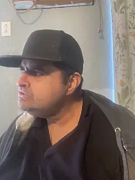 Snapshot of Miguel16i chatting on 01/23/25, 05:21 Miguel16i online show from 01/23/25, 05:21