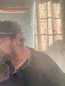 Snapshot of Miguel16i chatting on 02/27/25, 12:21 Miguel16i online show from 02/27/25, 12:21