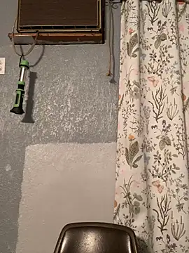 Snapshot of Miguel16i chatting on 03/06/25, 05:57 Miguel16i online show from 03/06/25, 05:57