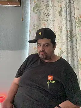 Snapshot of Miguel16i chatting on 03/12/25, 11:33 Miguel16i online show from 03/12/25, 11:33