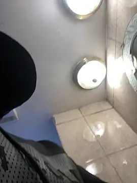 Snapshot of Miguel16i chatting on 03/14/25, 07:12 Miguel16i online show from 03/14/25, 07:12