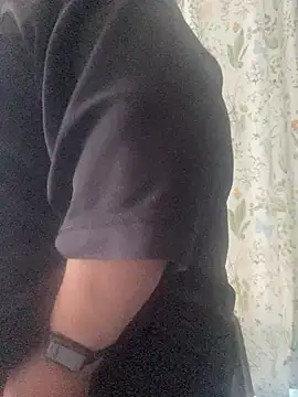 Snapshot of Miguel16i chatting on 03/20/25, 06:31 Miguel16i online show from 03/20/25, 06:31