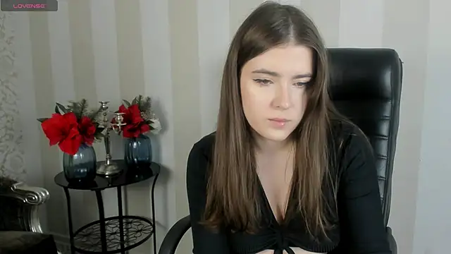 Snapshot of Haley_Gars chatting on 10/24/25, 12:56 Haley Gars online show from 10/24/25, 12:56