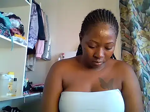 Snapshot of choco_dimples chatting on 01/25/25, 05:40 choco dimples online show from 01/25/25, 05:40