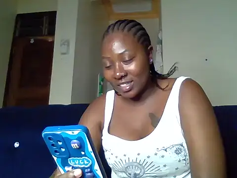 Snapshot of choco_dimples chatting on 02/08/25, 05:50 choco dimples online show from 02/08/25, 05:50