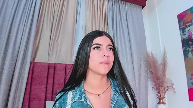 SiennaVidaal online show from 12/05/24, 06:11