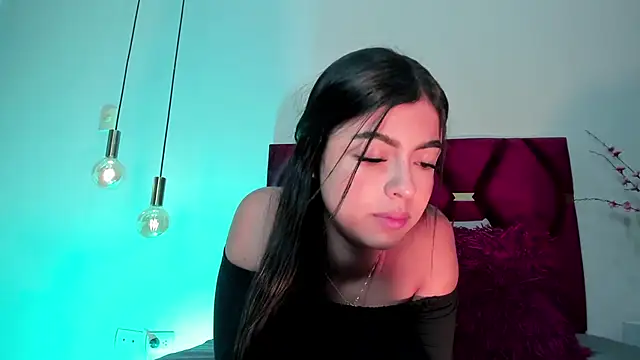 SiennaVidaal online show from 01/14/25, 09:09