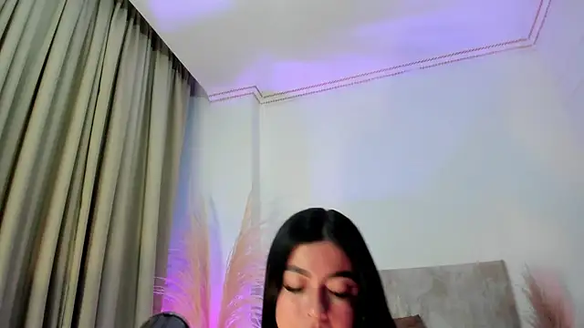 SiennaVidaal online show from 03/04/25, 06:29