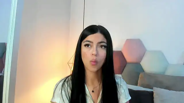 SiennaVidaal online show from 03/10/25, 06:01