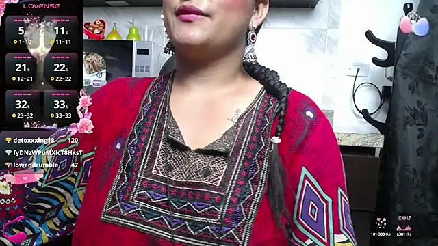 Snapshot of kalpanaaishaa chatting on 02/13/25, 01:15 kalpanaaishaa online show from 02/13/25, 01:15