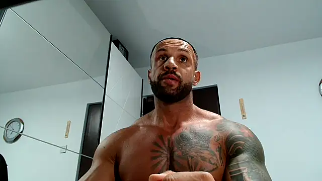 Magnificmuscles89 online show from 11/22/25, 03:11