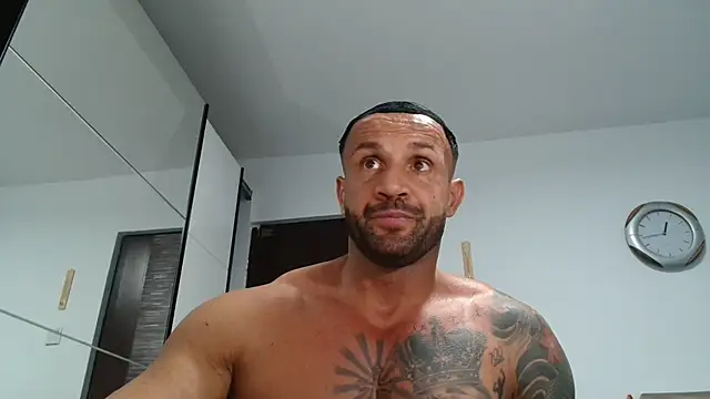 Magnificmuscles89 online show from 04/16/26, 09:39