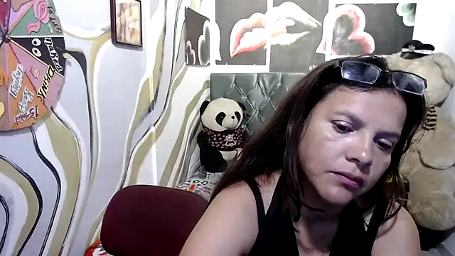 Snapshot of manzanahot9 chatting on 09/26/25, 11:36 manzanahot9 online show from 09/26/25, 11:36