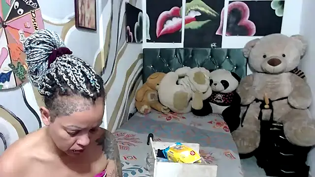 manzanahot9 online show from 10/29/25, 10:50