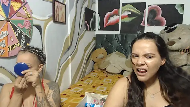 manzanahot9 online show from 11/19/25, 10:48