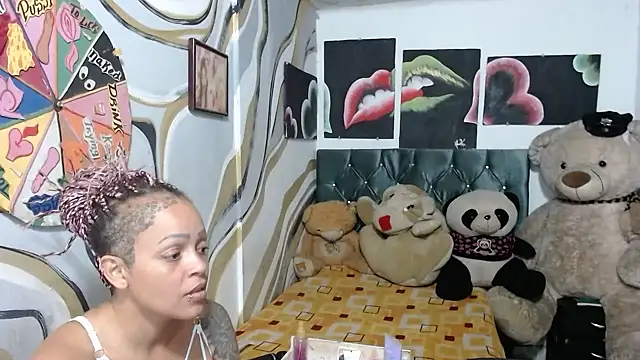 Snapshot of manzanahot9 chatting on 01/06/26, 06:55 manzanahot9 online show from 01/06/26, 06:55