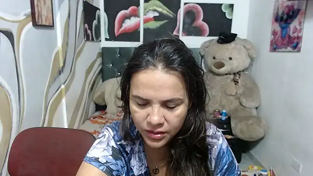 Snapshot of manzanahot9 chatting on 02/18/26, 02:46 manzanahot9 online show from 02/18/26, 02:46