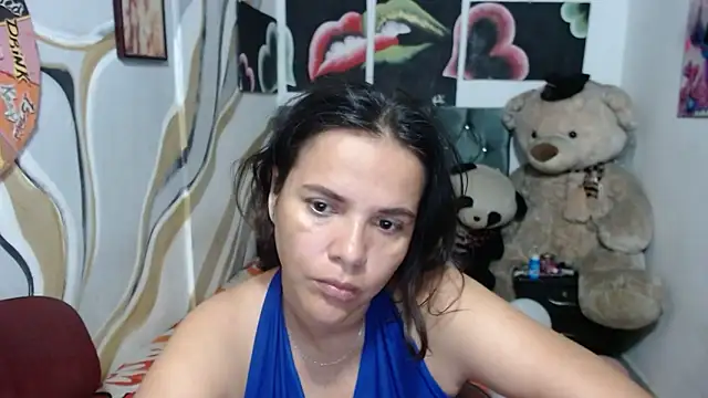 Snapshot of manzanahot9 chatting on 02/19/26, 02:13 manzanahot9 online show from 02/19/26, 02:13