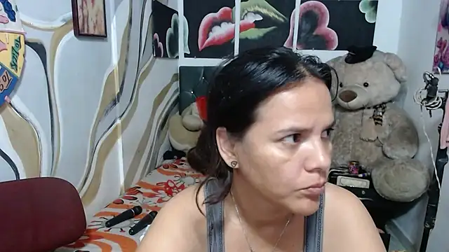 Snapshot of manzanahot9 chatting on 02/27/26, 01:55 manzanahot9 online show from 02/27/26, 01:55