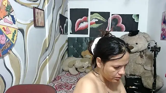 Snapshot of manzanahot9 chatting on 03/19/26, 11:58 manzanahot9 online show from 03/19/26, 11:58