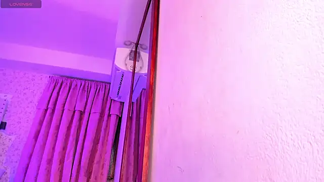 kitty roouse online show from 01/06/25, 01:42