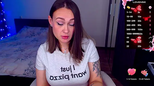 Cutie-Melanie online show from 10/27/25, 09:52