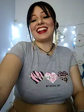 Snapshot of kristal_ktl chatting on 07/18/26, 02:27 kristal ktl online show from 07/18/26, 02:27